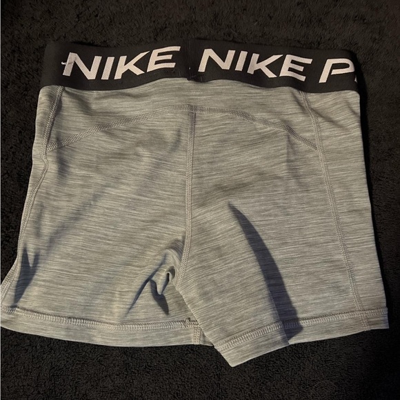 Nike dri-fit pro shorts size Small - Picture 2 of 3